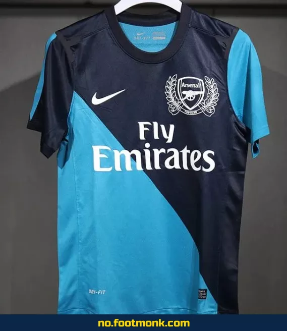 Arsenal Vintage Fotballdrakt 2011-2012 (Bortedrakt) – Kjøp Offisiell Klubbdrakt | Fotballtrøye for Voksne/Barn