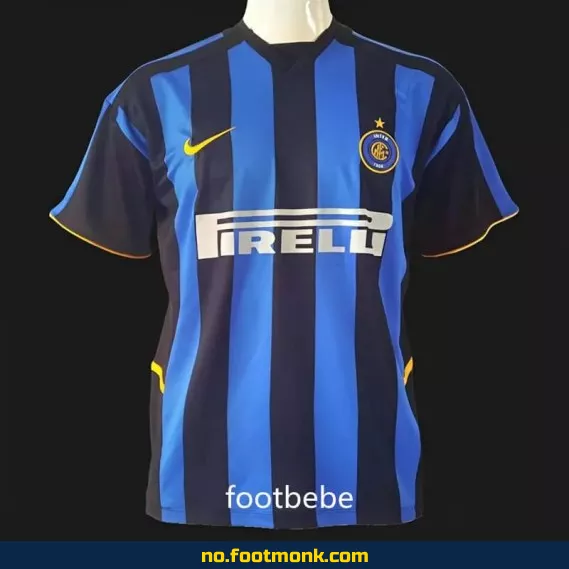Inter Milan Vintage Hjemmedrakt 2002-2004 – Autentisk Fotballdrakt for Voksne og Barn