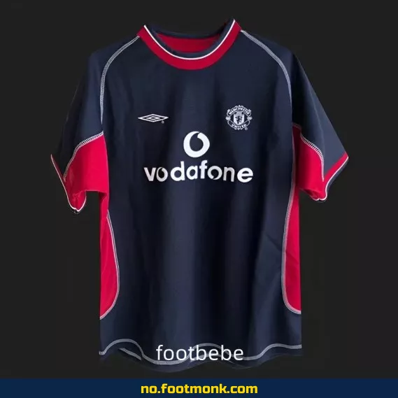 Manchester United Vintage Fotballdrakt 2001-2002 (Tredje, Svart) – Autentisk Fotballtrøye for Voksne og Barn – Kjøp Nå i Nettbutikken