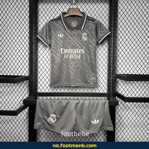 Real Madrid 2024/2025 Bortedrakt Tredje Utgave – Svart Barn | Offisiell Fotballdrakt | Fotballtrøye med Navn | Kjøp Nå