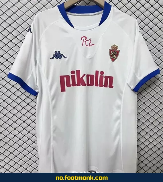 Ekte Real Zaragoza Vintage Fotballdrakt 2001-2002 Hjemme – Offisiell Klubbtrøye for Voksne og Barn