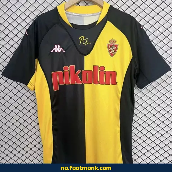 Ekte Real Zaragoza Vintage Fotballdrakt 2001-2002 (Bortedrakt) – Offisiell Fotballtrøye for Voksne og Barn – Autentisk Replica